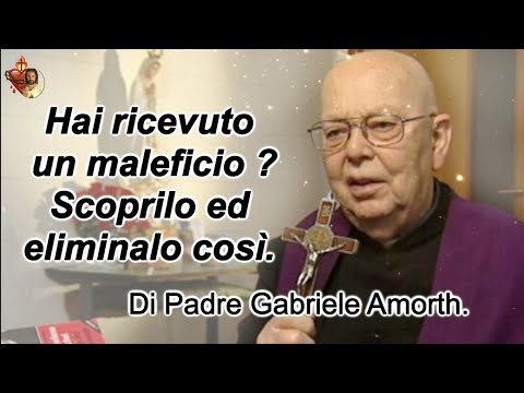 Preghiera potente contro il male familiare: scopri come allontanarlo